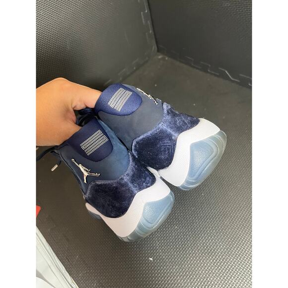Nike Air Jordan 11 Retro Midnight Navy Velvet Shoes AR0715-441 Women’s‎ Size 10 - Picture 6 of 8